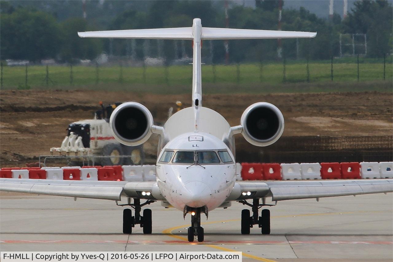 F-HMLL, 2011 Bombardier CRJ-1000EL NG (CL-600-2E25) C/N 19017, Bombardier CRJ-1000EL NG, Holding point rwy 08, Paris-Orly airport (LFPO-ORY)