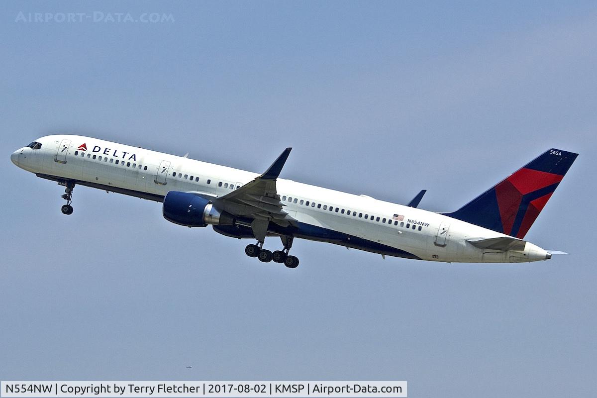 N554NW, 2001 Boeing 757-251 C/N 26501, at Minneapolis- St,Paul International Airport