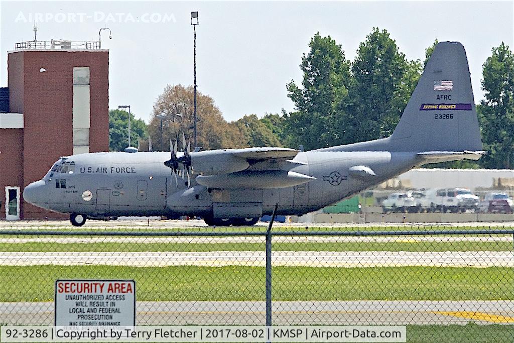 92-3286, 1992 Lockheed C-130H Hercules C/N 382-5349, at Minneapolis- St,Paul International Airport