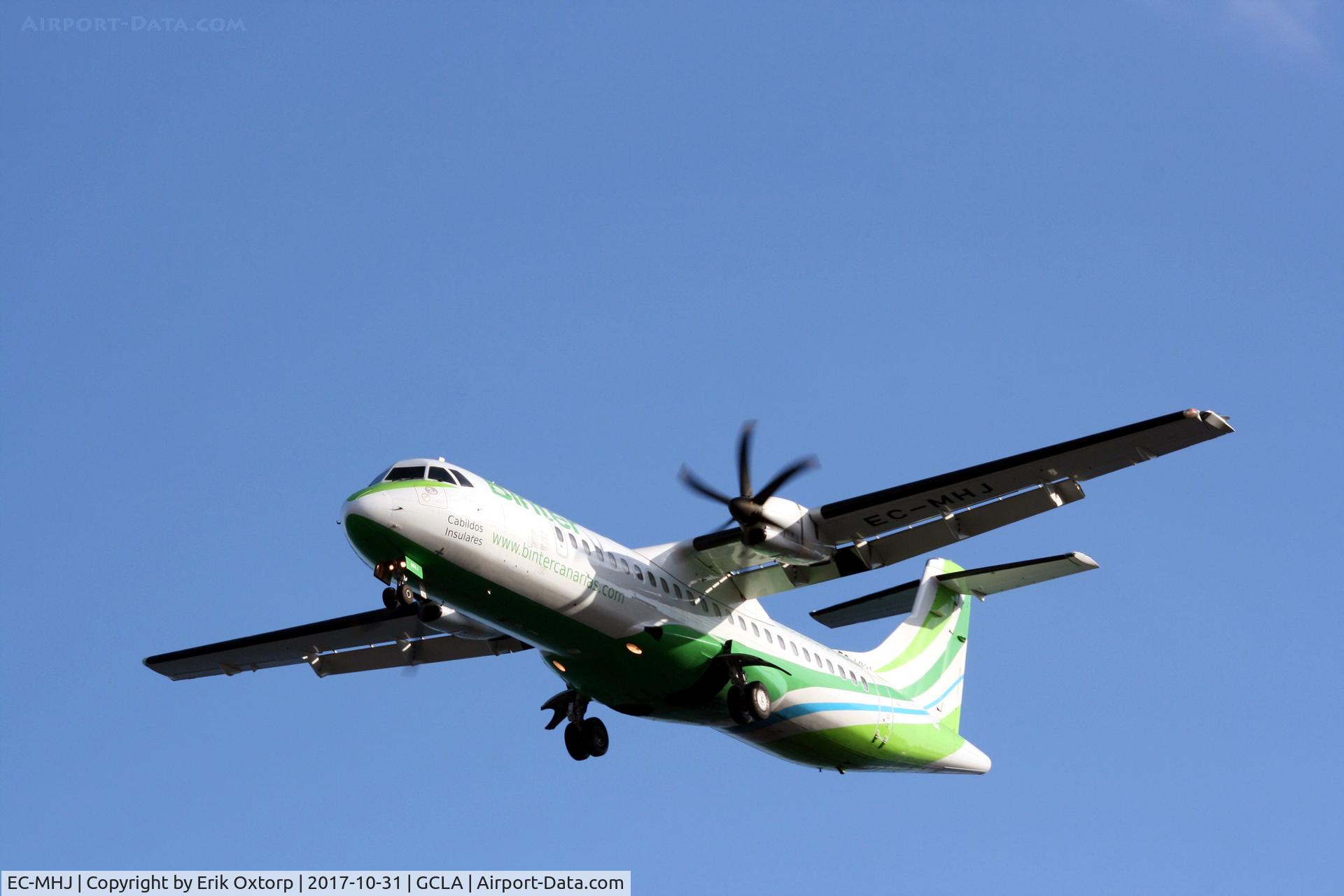 EC-MHJ, 2011 ATR 72-212A C/N 982, EC-MHJ landing in SPC (ex. OY-YAF)