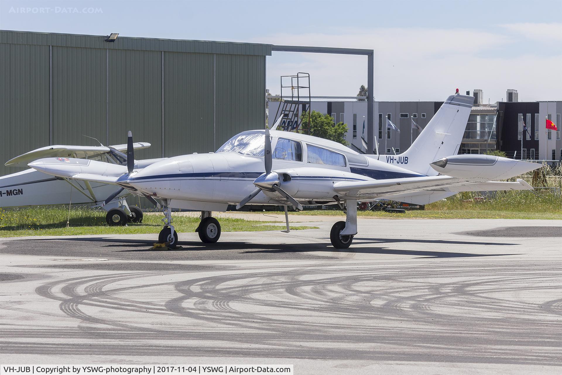 VH-JUB, Cessna 310R C/N 310R1663, Wagga Air Centre (VH-JUB) Cessna 310R at Wagga Wagga Airport