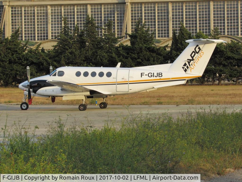 F-GIJB, 1974 Beech 200 Super King Air C/N BB-13, Parked