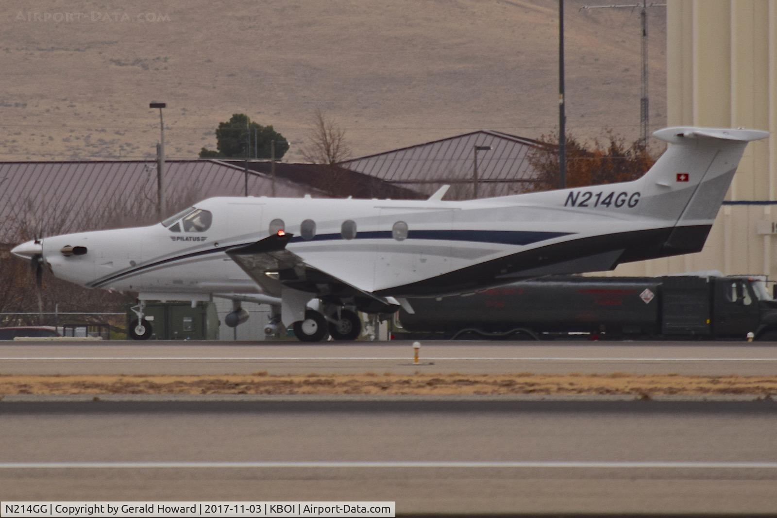 N214GG, 2017 Pilatus PC-12/47E C/N 1732, Take off roll on RWY 10R.