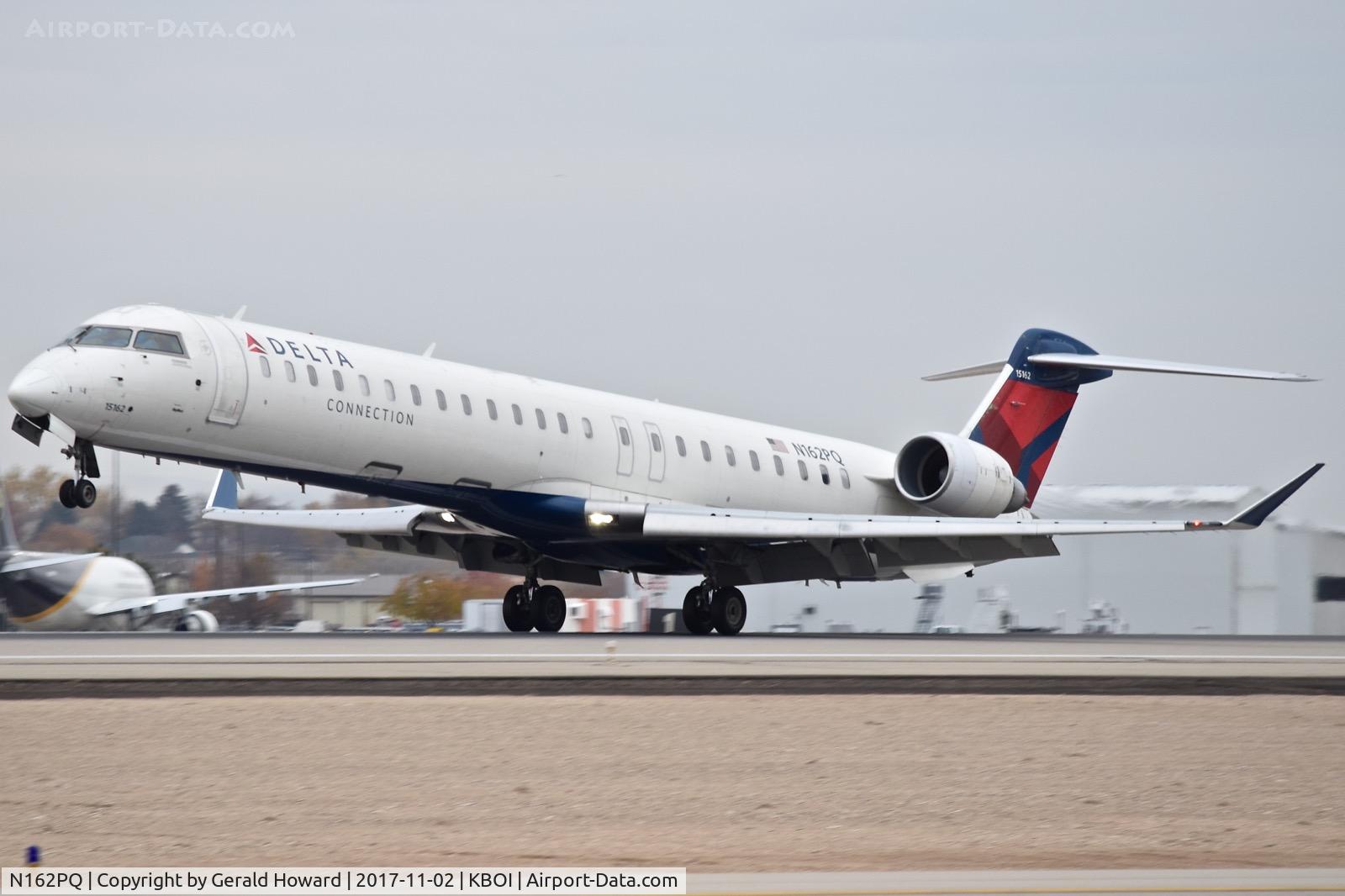 N162PQ, 2008 Bombardier CRJ-900ER (CL-600-2D24) C/N 15162, Landing RWY 10L.