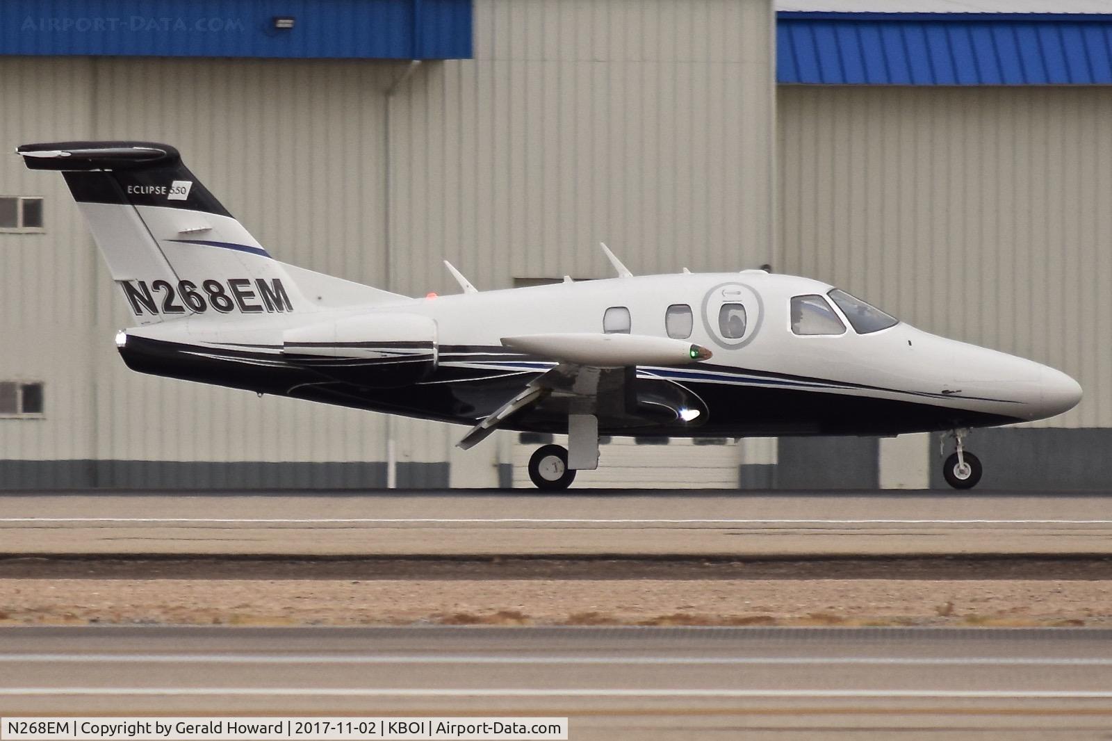 N268EM, 2013 Eclipse Aviation Corp EA550 C/N 550-0268, Landing roll out on RWY 28L.