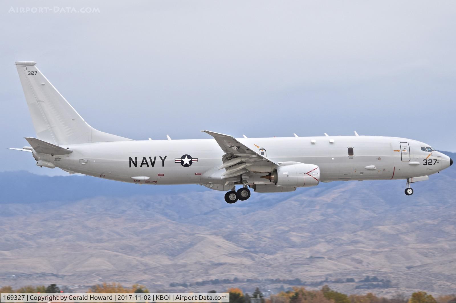169327, 2017 Boeing P-8A Poseidon C/N 62299, Low approach to RWY 10R.