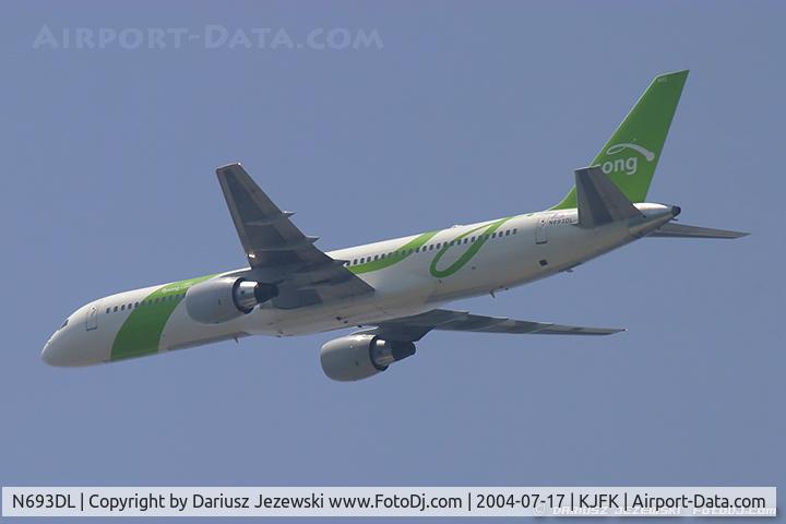 N693DL, 1998 Boeing 757-232 C/N 29725, Boeing 757-232  C/N 29725, N693DL