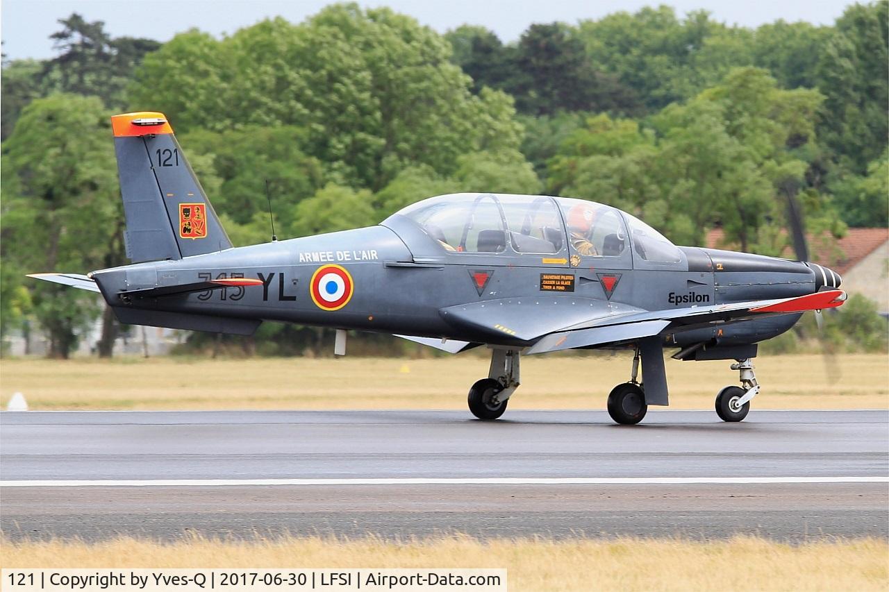 121, Socata TB-30 Epsilon C/N 121, Socata TB-30 Epsilon, Taxiing to holding point rwy 29, St Dizier-Robinson Air Base 113 (LFSI) Open day 2017