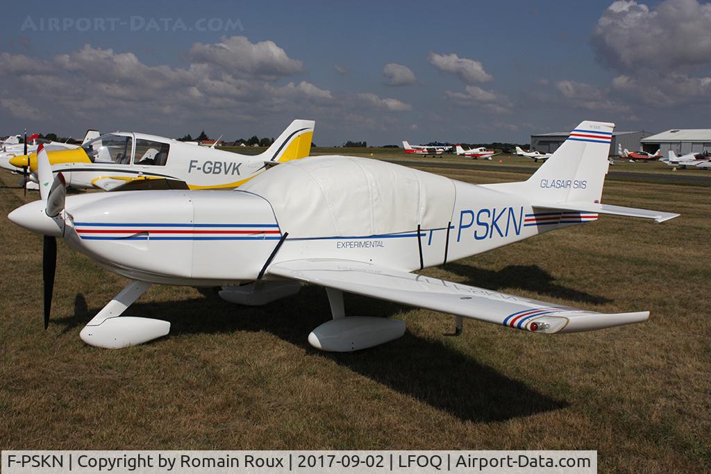 F-PSKN, Glasair SIIS-FT C/N 2305, Parked