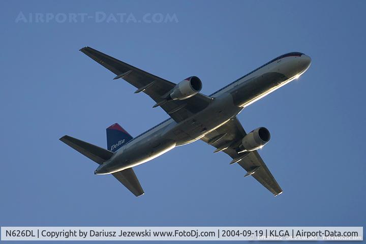 N626DL, 1987 Boeing 757-232 C/N 22916, Boeing 757-232 - Delta Air Lines  C/N 22916, N626DL