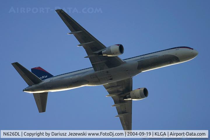 N626DL, 1987 Boeing 757-232 C/N 22916, Boeing 757-232 - Delta Air Lines  C/N 22916, N626DL