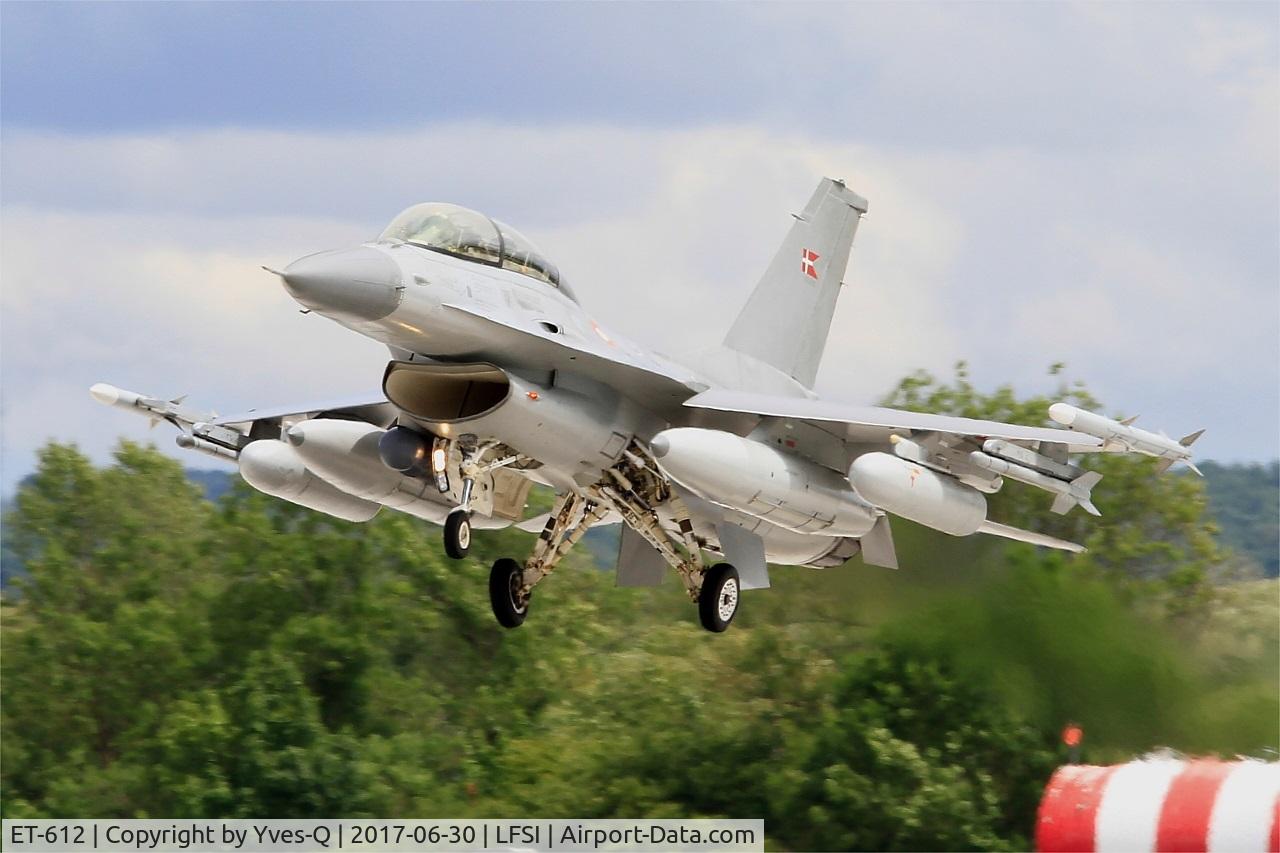 ET-612, SABCA F-16B Fighting Falcon C/N 6G-9, SABCA F-16B Fighting Falcon, On final rwy 29, St Dizier-Robinson Air Base (LFSI) Open day 2017