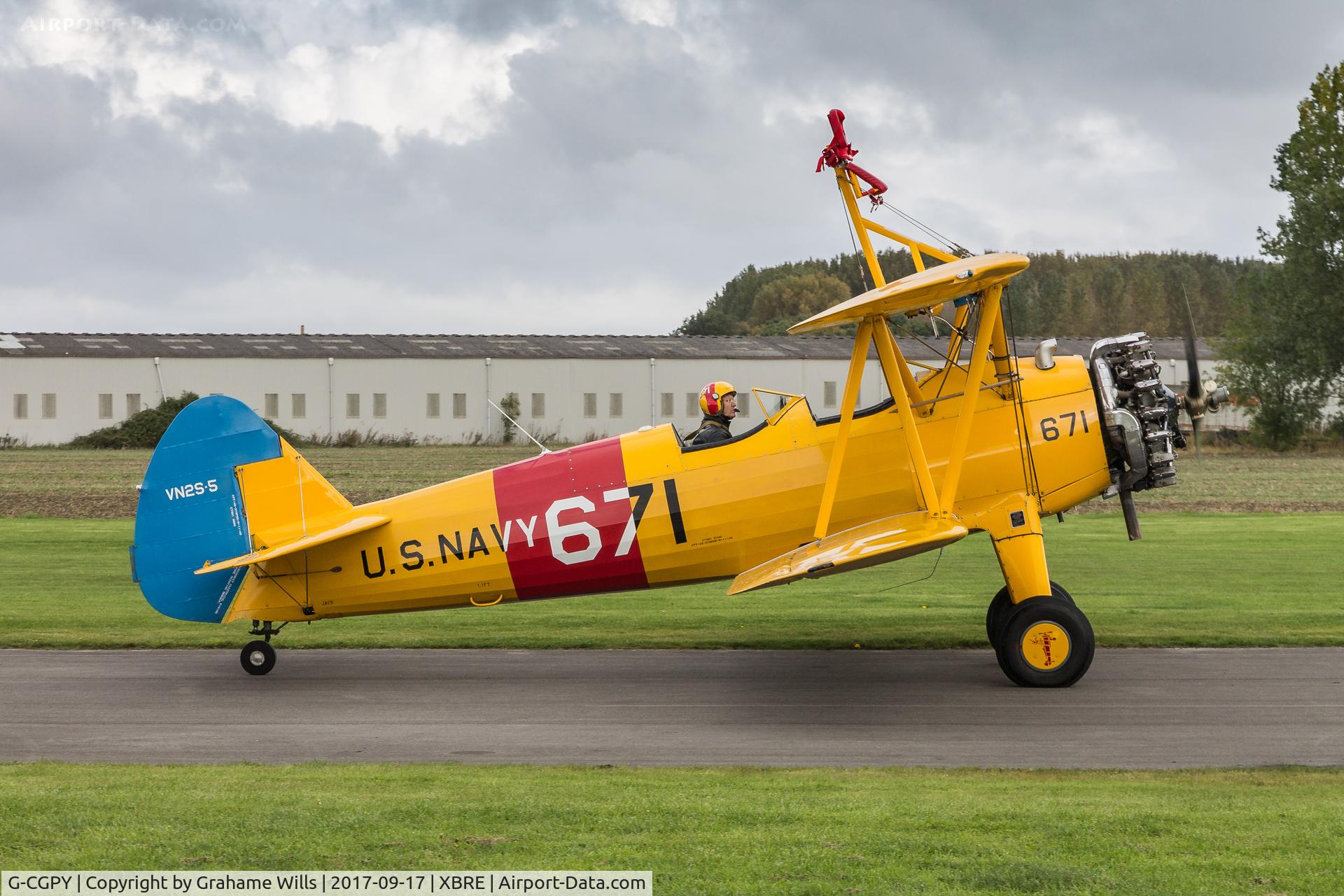 G-CGPY, 1945 Boeing E75N1 C/N 75-5303, Boeing-Stearman PT-13D Kaydet 671 (G-CGPY)  Wingwalk Displays, Breighton 17/9/17