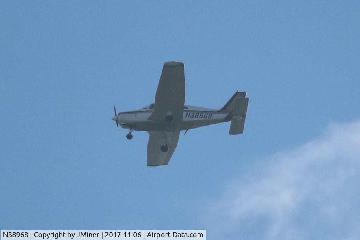 N38968, 1977 Piper PA-28-161 C/N 28-7716300, Flying over Sleepy Hollow, IL.