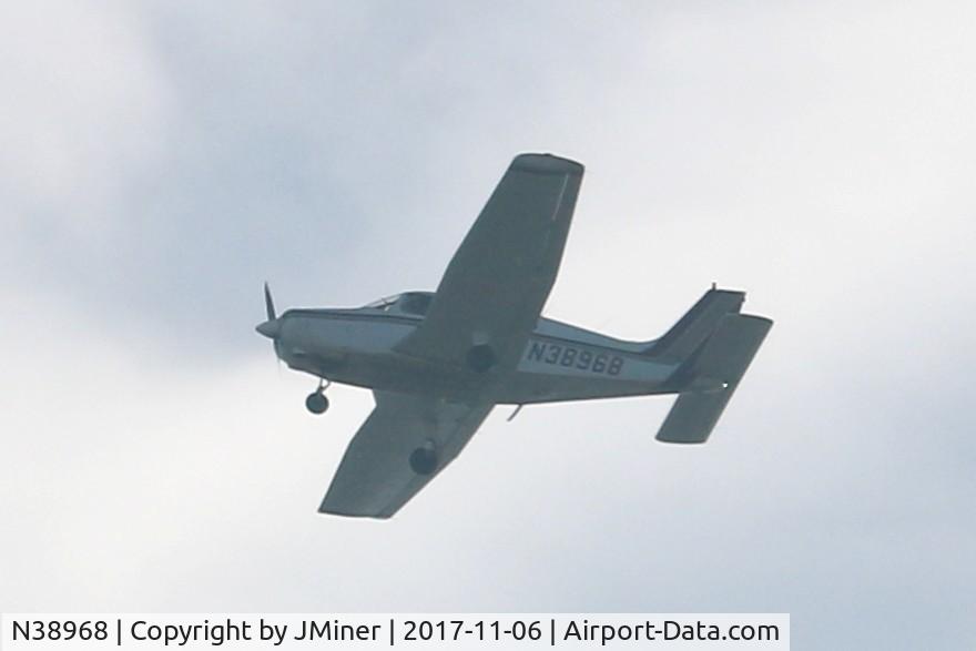 N38968, 1977 Piper PA-28-161 C/N 28-7716300, Flying over Sleepy Hollow, IL.