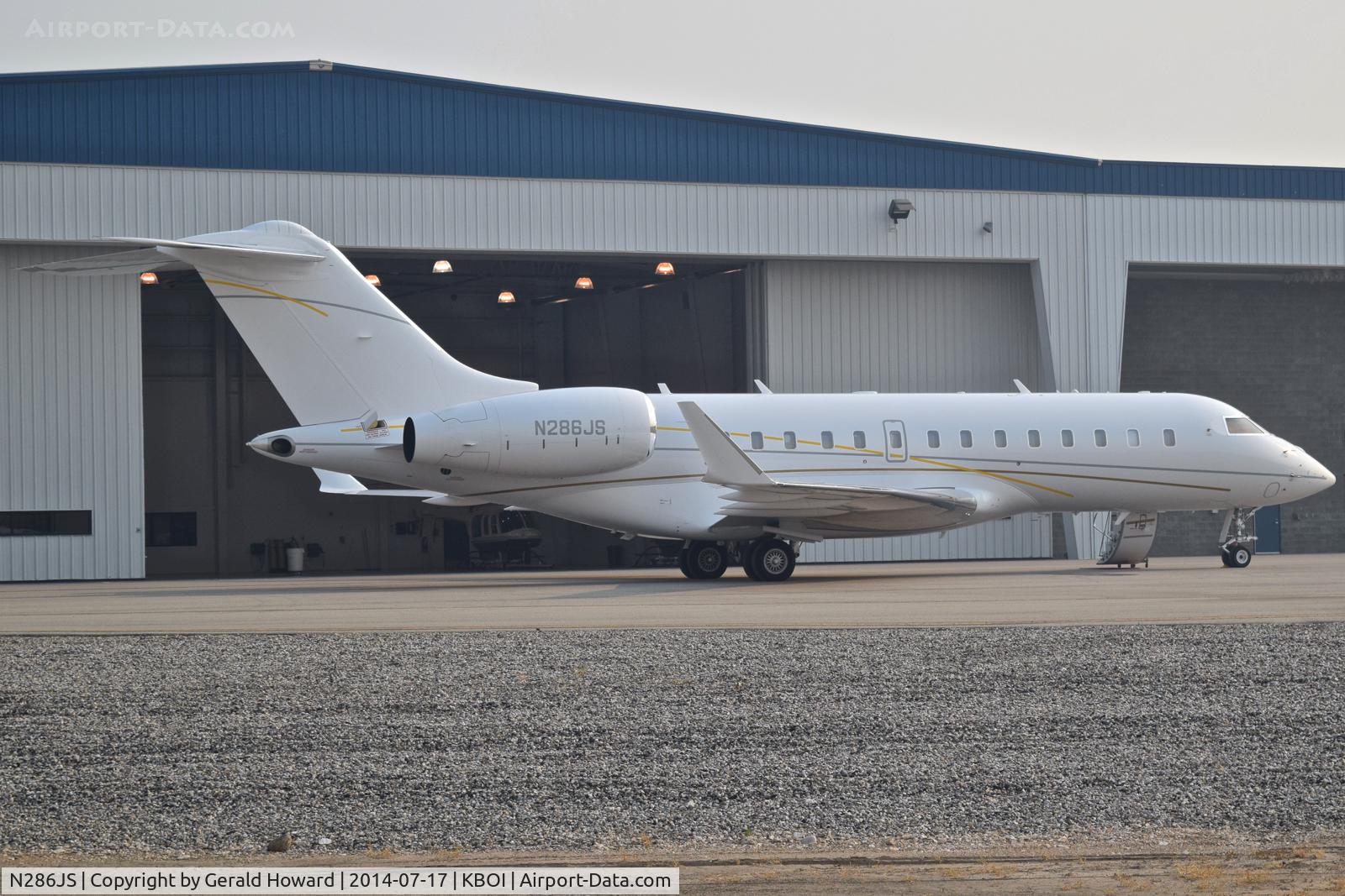 N286JS, 2012 Bombardier BD-700 1A11 Global 5000 C/N 9492, Parked in front of hanger.