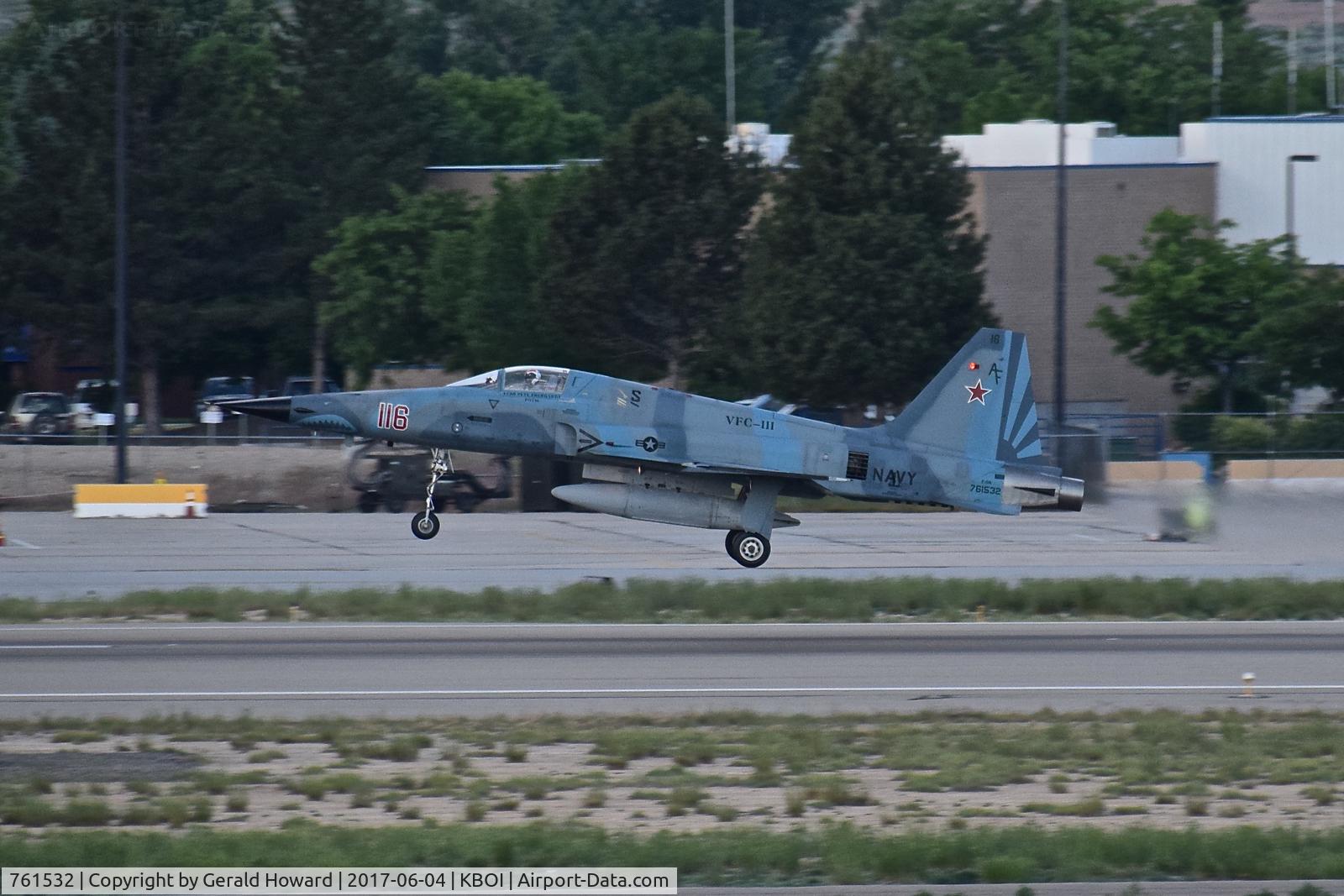 761532, Northrop F-5N Tiger II C/N L.1007, F-5N from VFC-111 deleting RWY 10R.