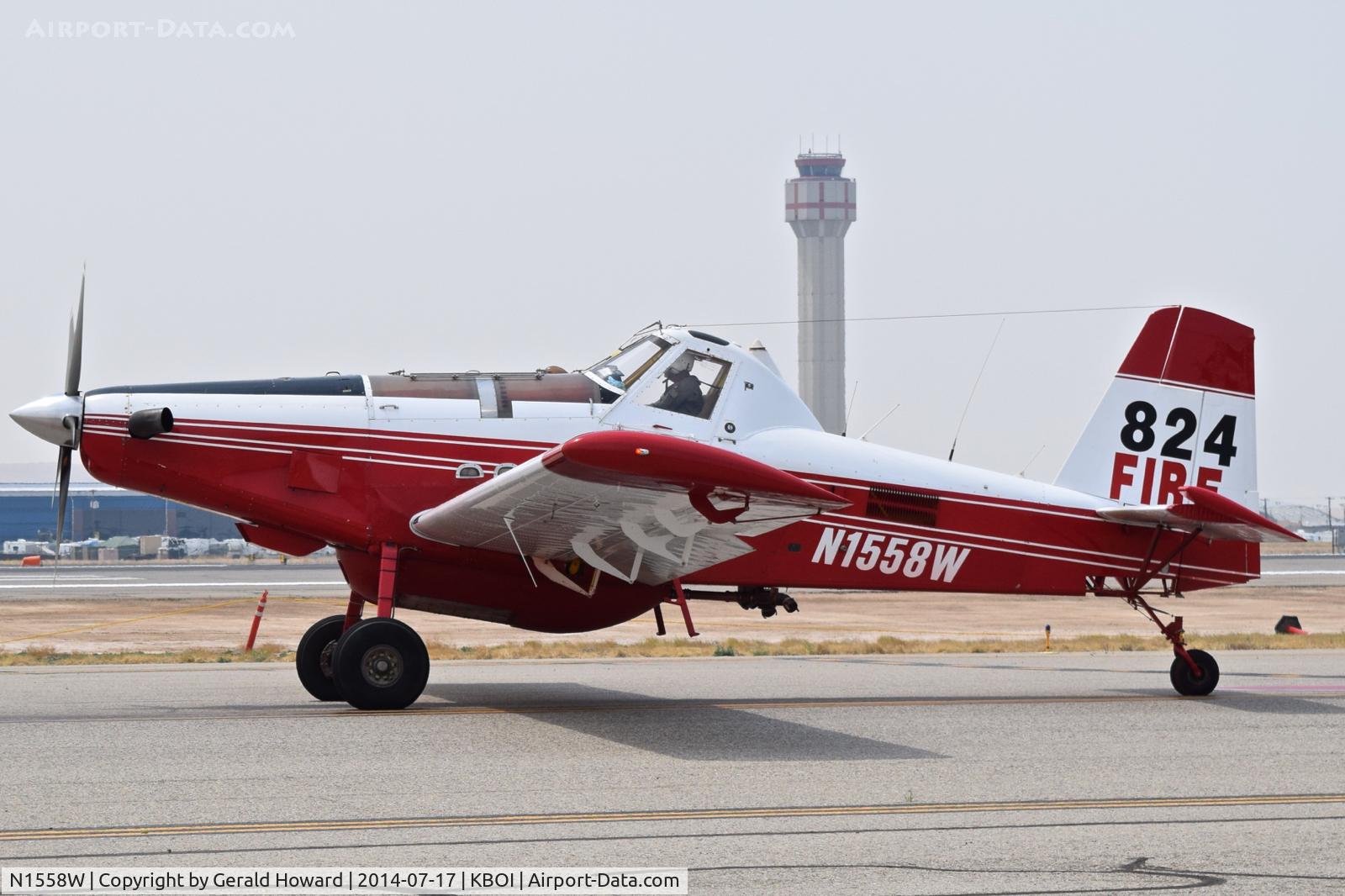 N1558W, 1993 Air Tractor AT-802A C/N 802A-0004, Taxiing on Alpha.