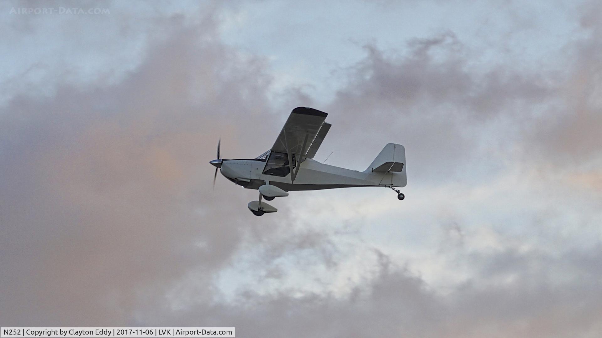 N252, 2005 Skystar Kitfox Series 6 C/N S60005-026, Livermore Airport California 2017.