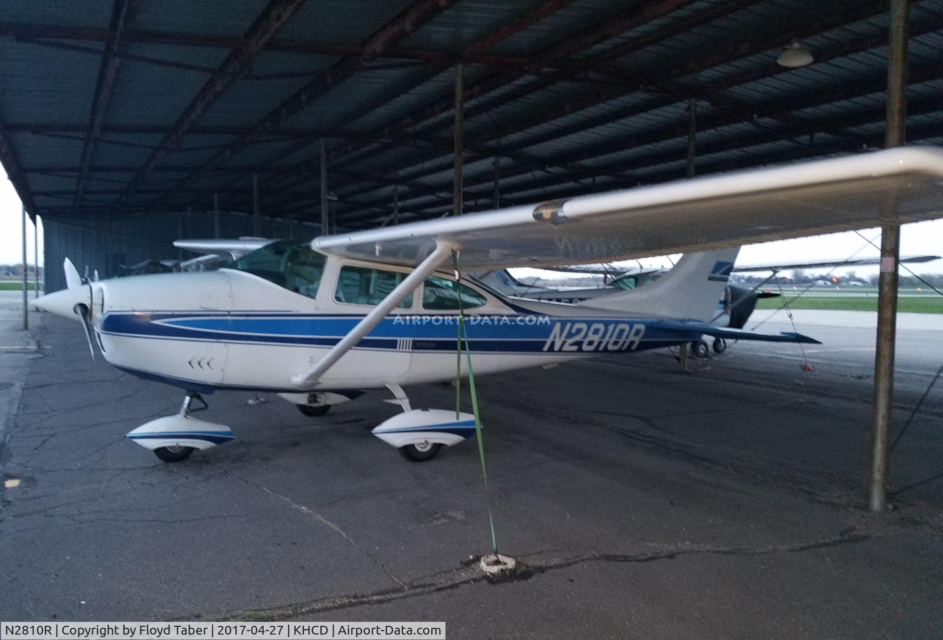 N2810R, 1967 Cessna 182K Skylane C/N 18258410, Sitting inside away from the rain and snow