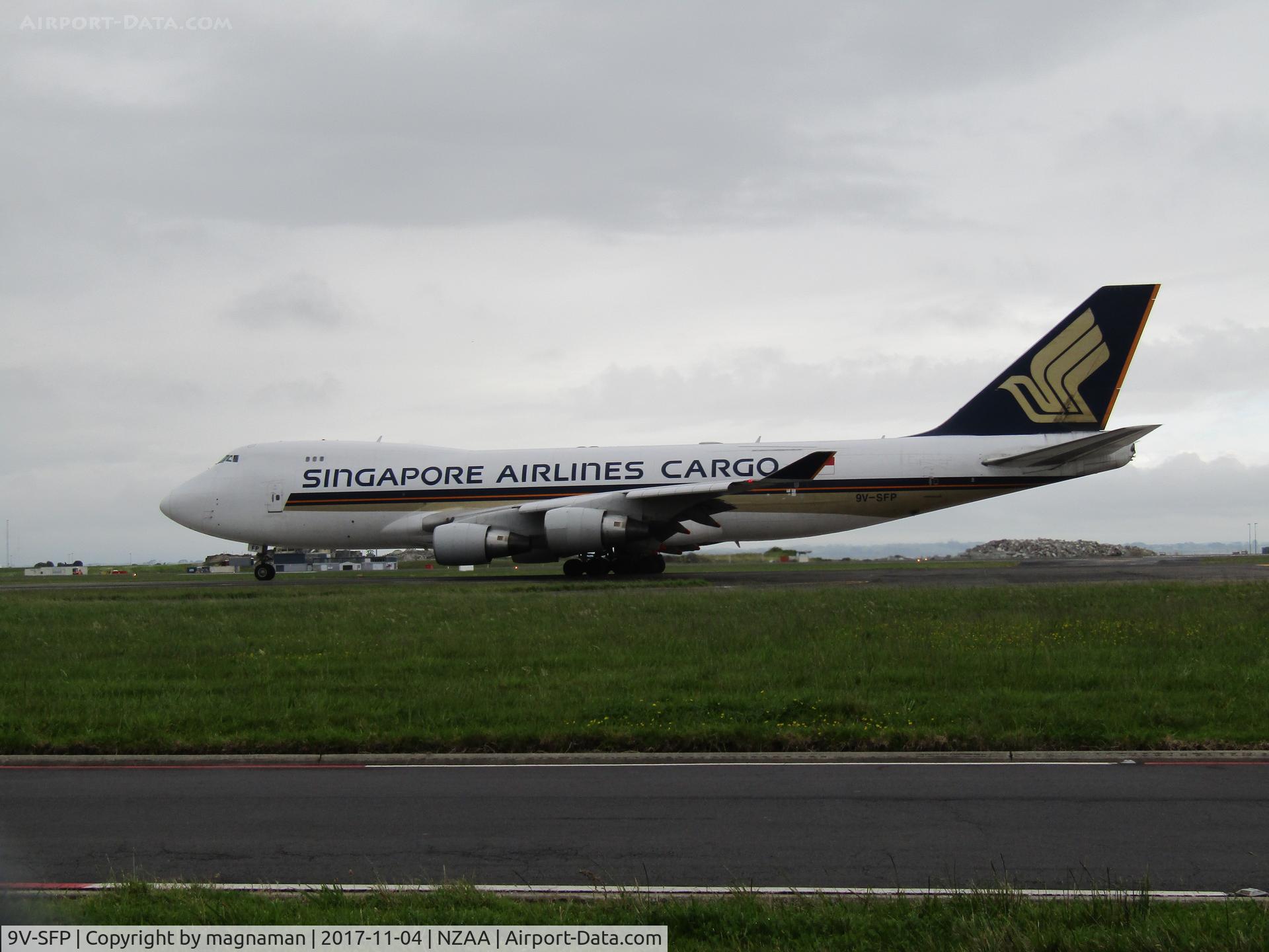 9V-SFP, 2005 Boeing 747-412F/SCD C/N 32902, regular at AKL