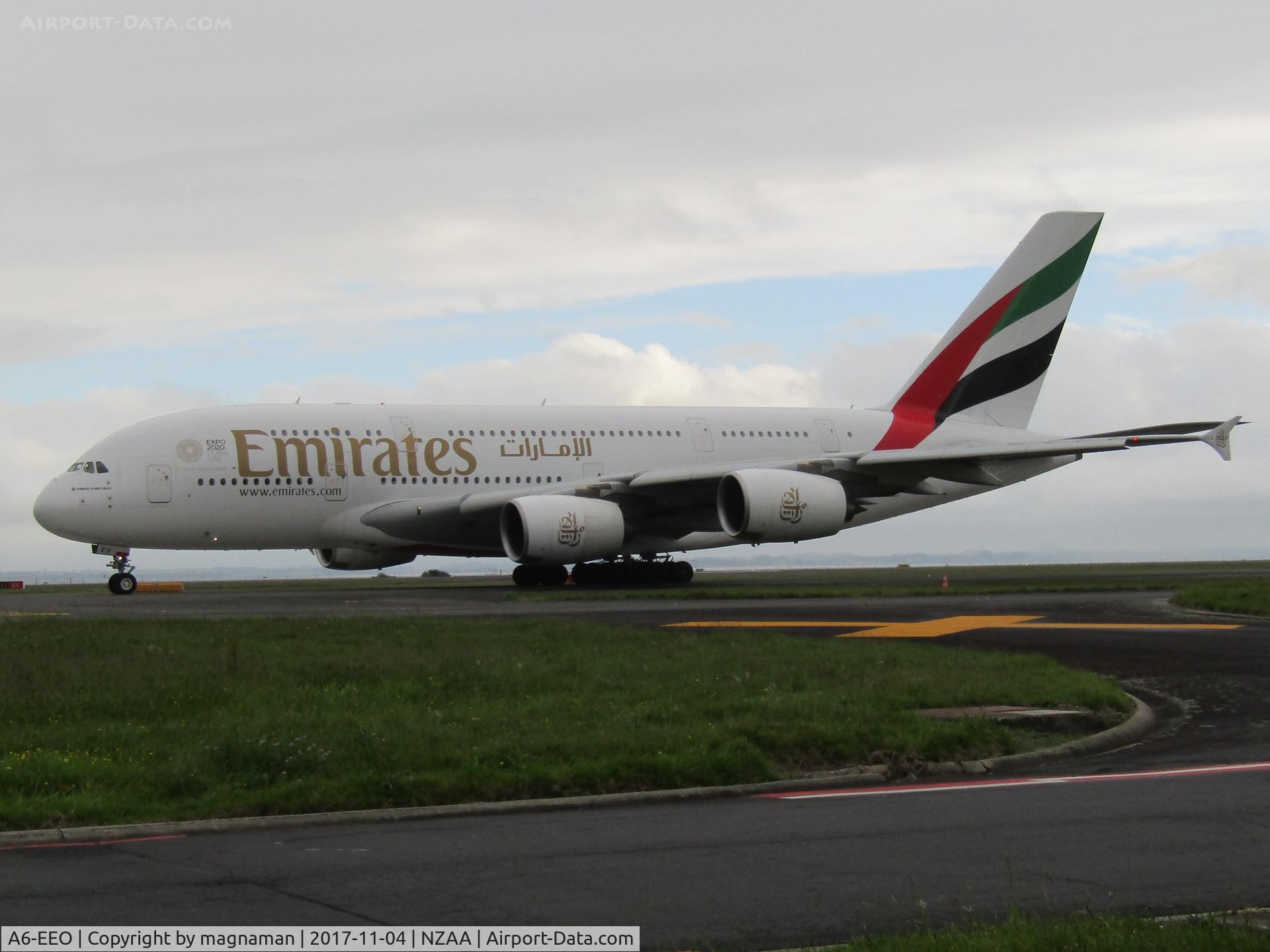 A6-EEO, 2013 Airbus A380-861 C/N 136, on taxyway