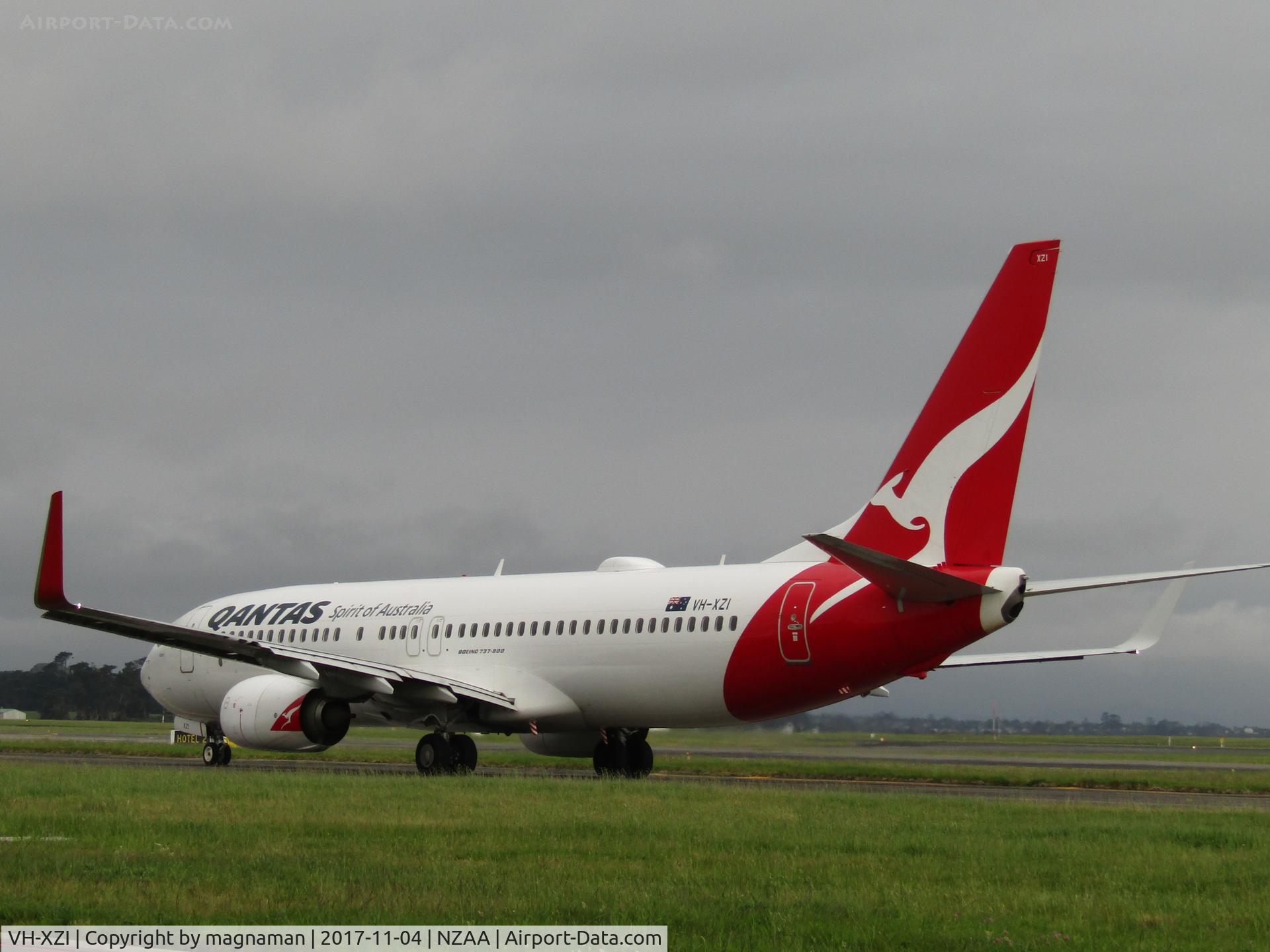 VH-XZI, 2013 Boeing 737-838 C/N 39364, away you go