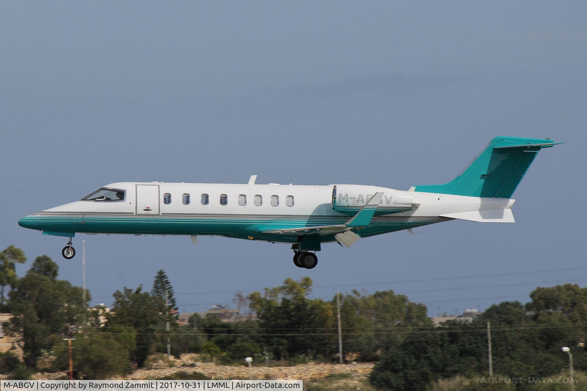 M-ABGV, 2011 Learjet 45 C/N 421, Learjet M-ABGV Ryanair