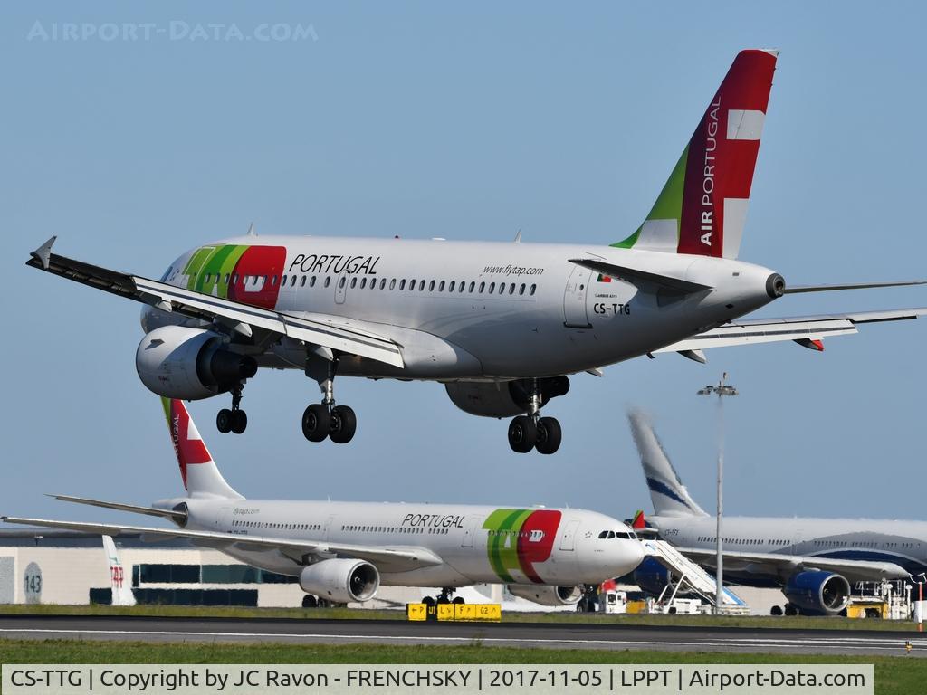 CS-TTG, 1998 Airbus A319-111 C/N 906, TAP Air Portugal 803 from Milan landing runway 03