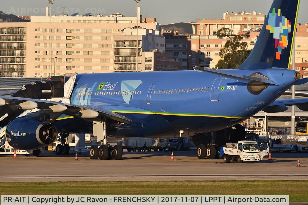 PR-AIT, 2003 Airbus A330-243 C/N 529, 