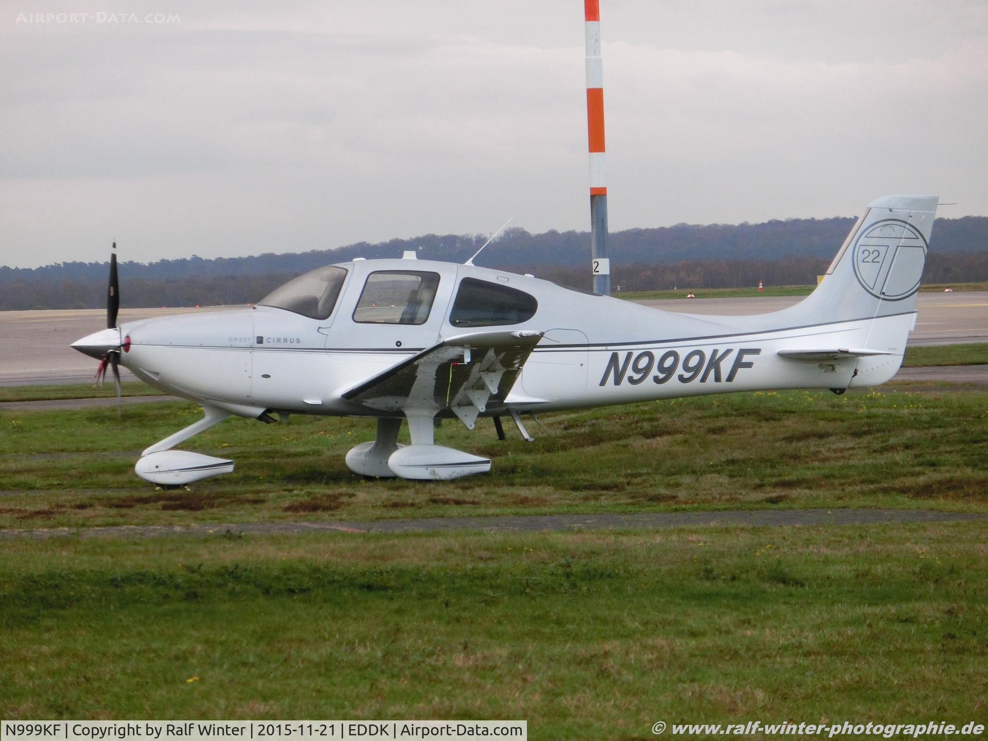 N999KF, Cirrus SR22T C/N 0082, Cirrus Design SR-22T - Aircraft Guaranty Corp Trustee - 0082 - N999KF - 21.11.2015 - CGN