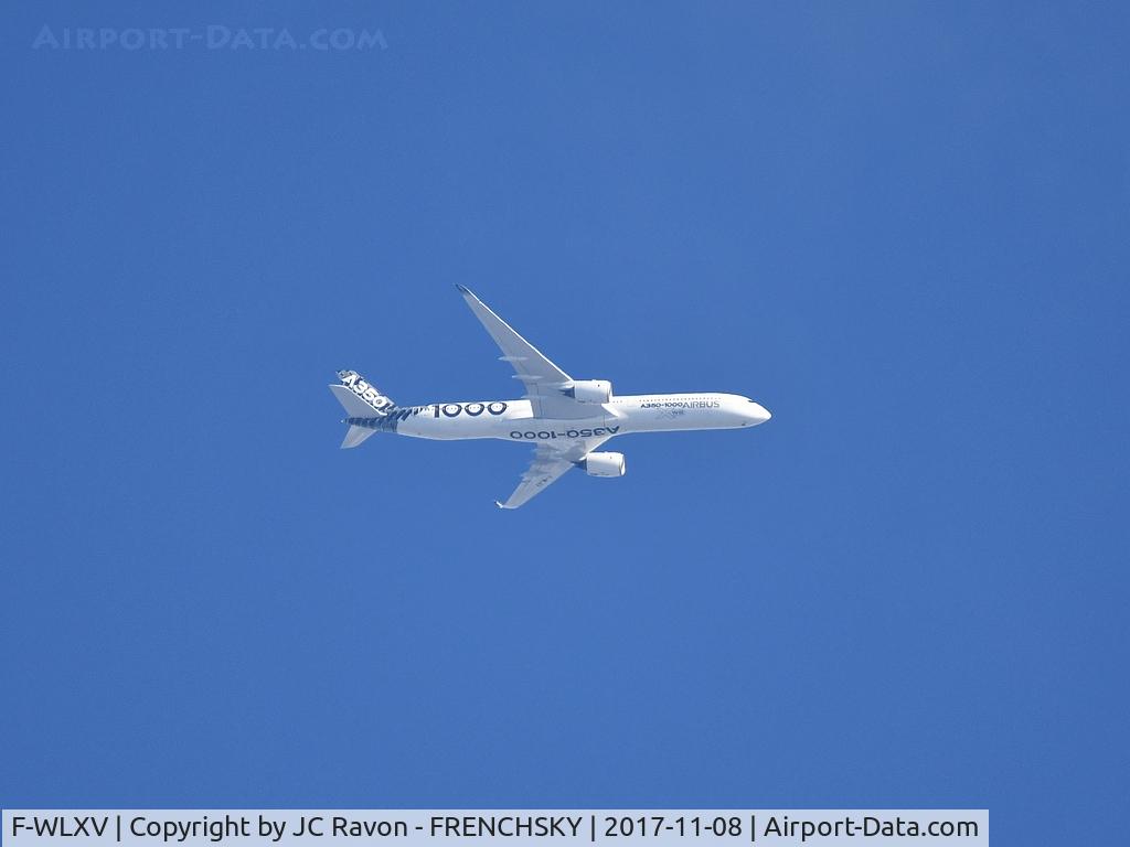 F-WLXV, 2016 Airbus A350-1041 C/N 0065, AIB92XV test flight overflying Bordeaux city