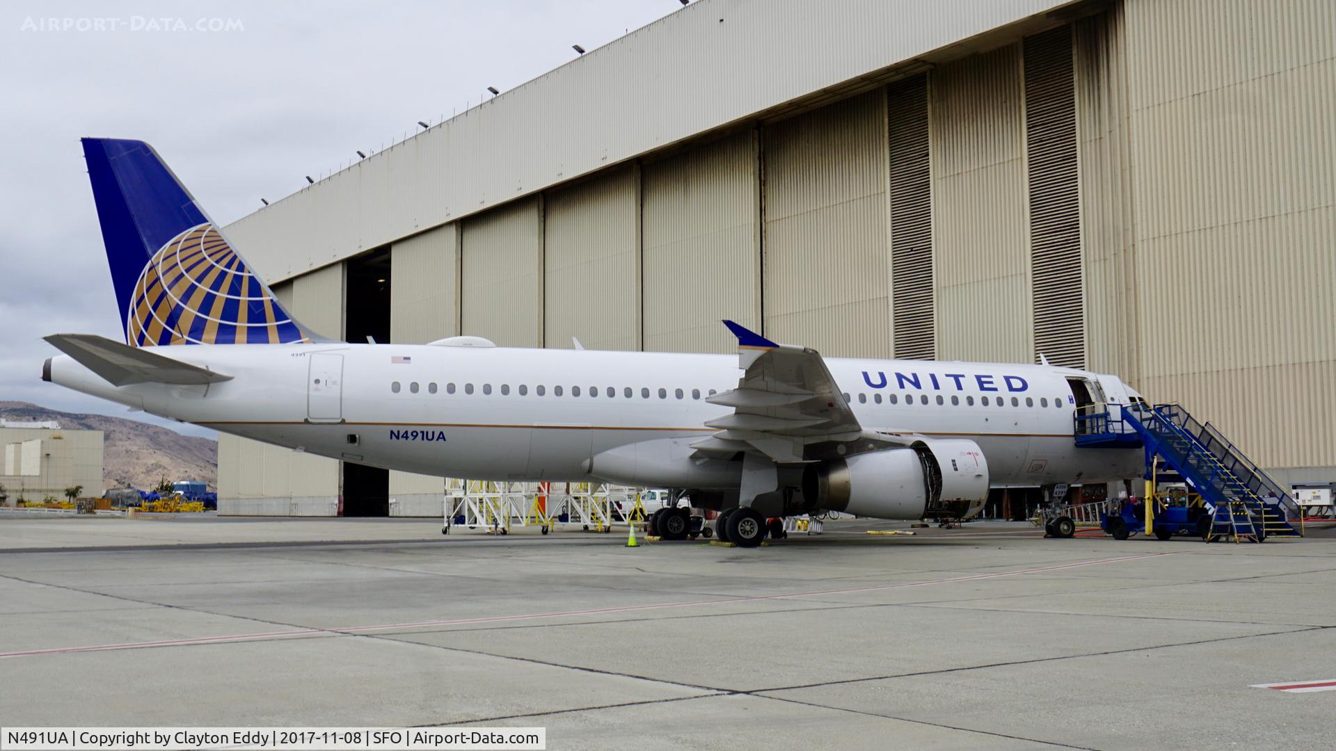 N491UA, 2002 Airbus A320-232 C/N 1741, SFO 2017.