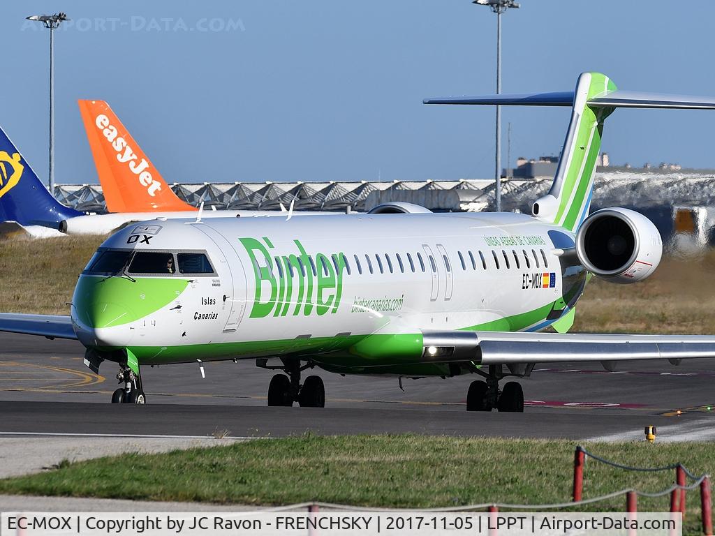 EC-MOX, 2017 Bombardier CRJ-1000ER NG (CL-600-2E25) C/N 19053, Binter Canarias  NT6811 departure to Tenerife (TFN)