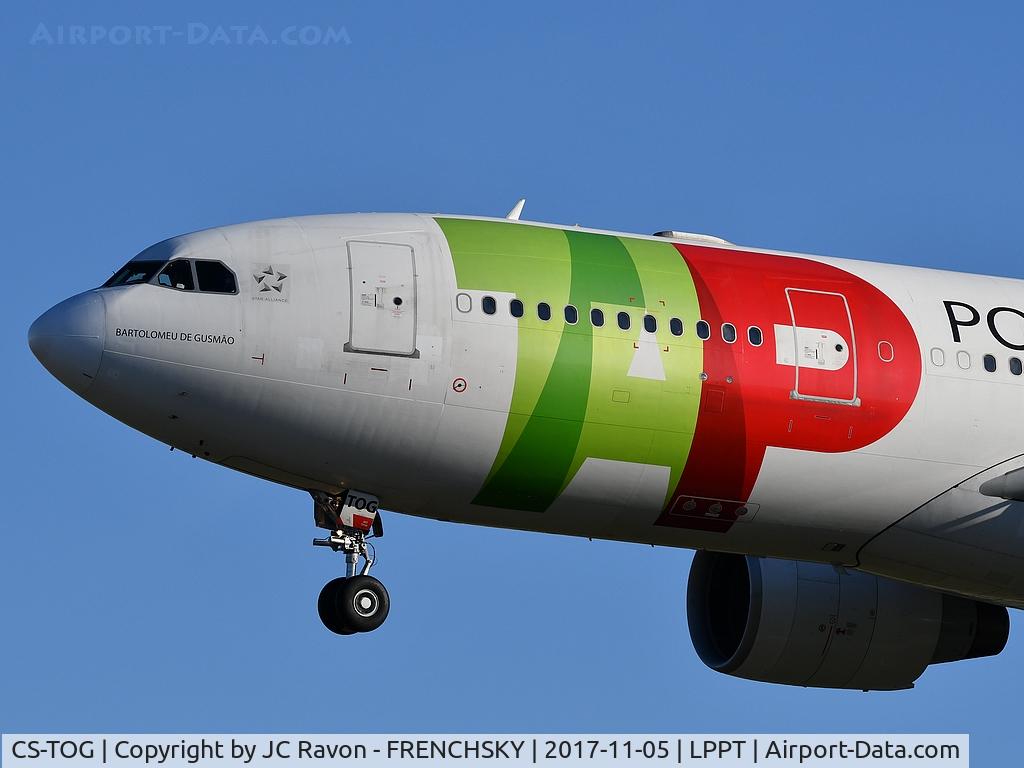 CS-TOG, 1999 Airbus A330-223 C/N 312, TAP Air Portugal 8 from Natal (NAT) landing runway 03