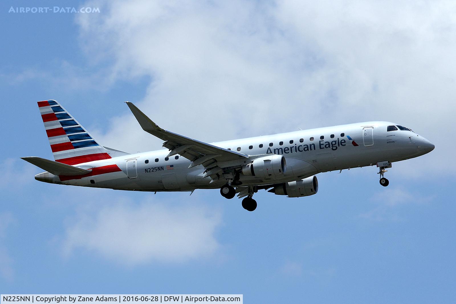 N225NN, 2016 Embraer 175LR (ERJ-170-200LR) C/N 17000537, Arriving at DFW Airport