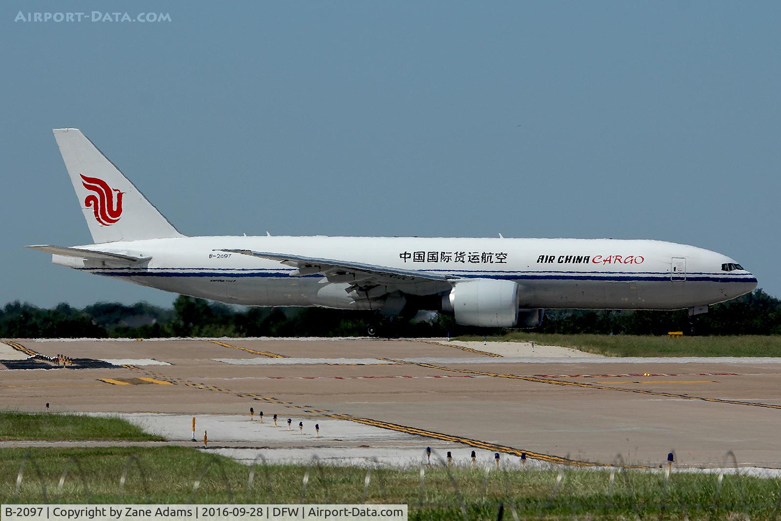 B-2097, 2014 Boeing 777-FFT C/N 44680, Arriving at DFW Airport