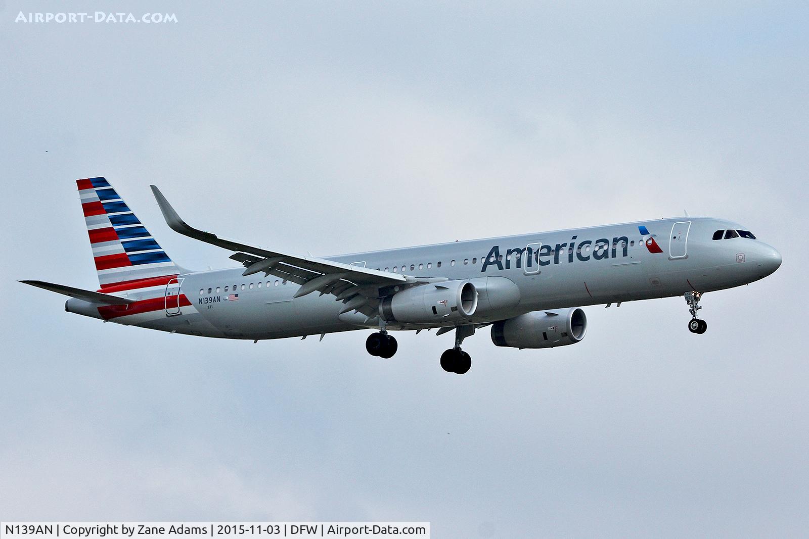 N139AN, 2015 Airbus A321-231 C/N 6687, Arriving at DFW Airport
