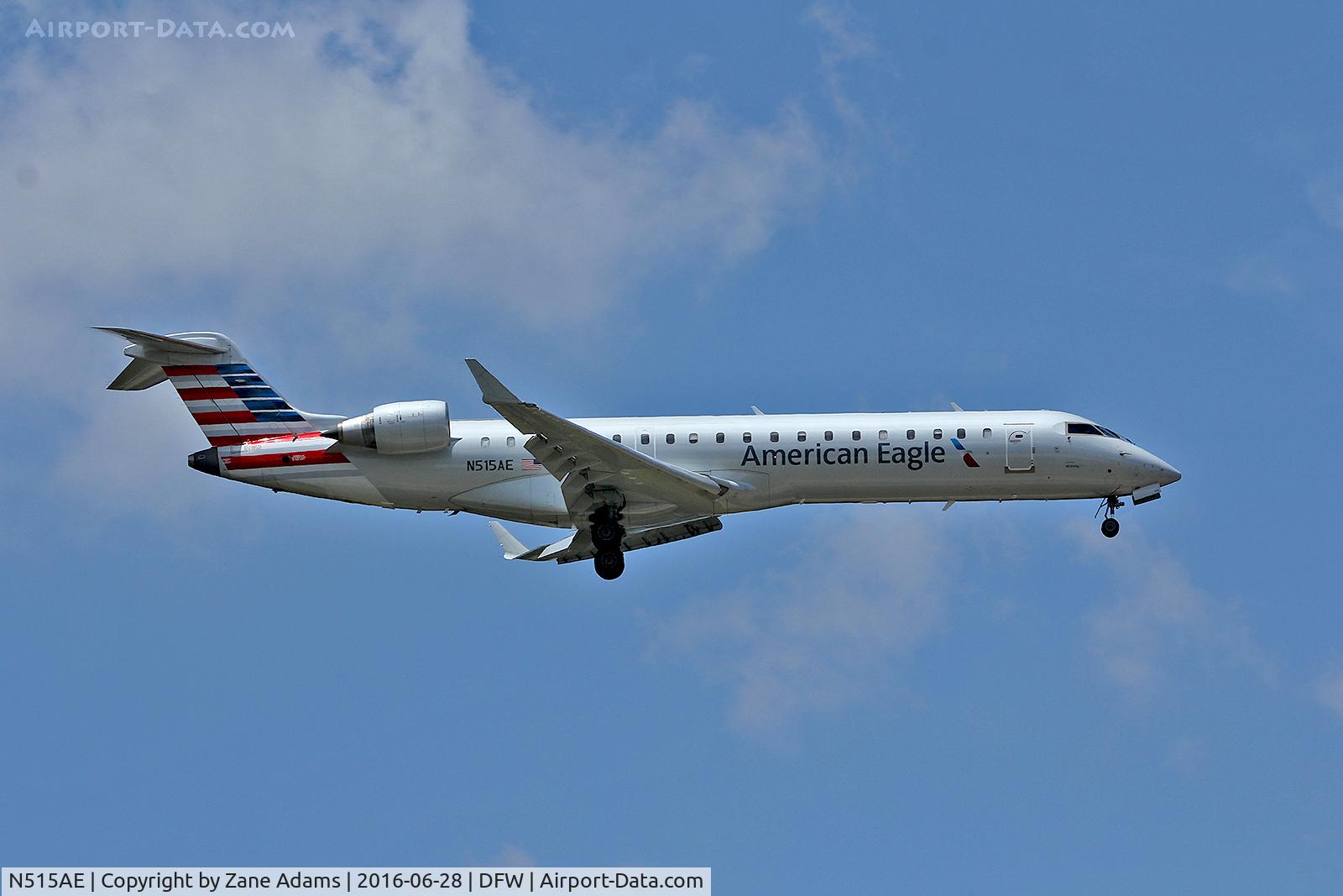 N515AE, 2003 Bombardier CRJ-701ER (CL-600-2C10) Regional Jet C/N 10121, Arriving at DFW Airport
