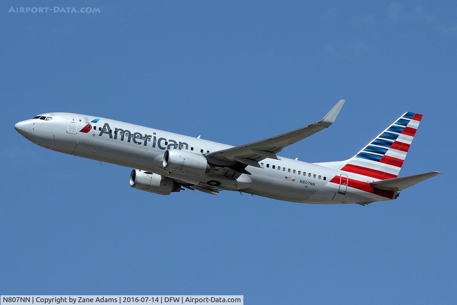 N807NN, 2009 Boeing 737-823 C/N 31077, Departing DFW Airport