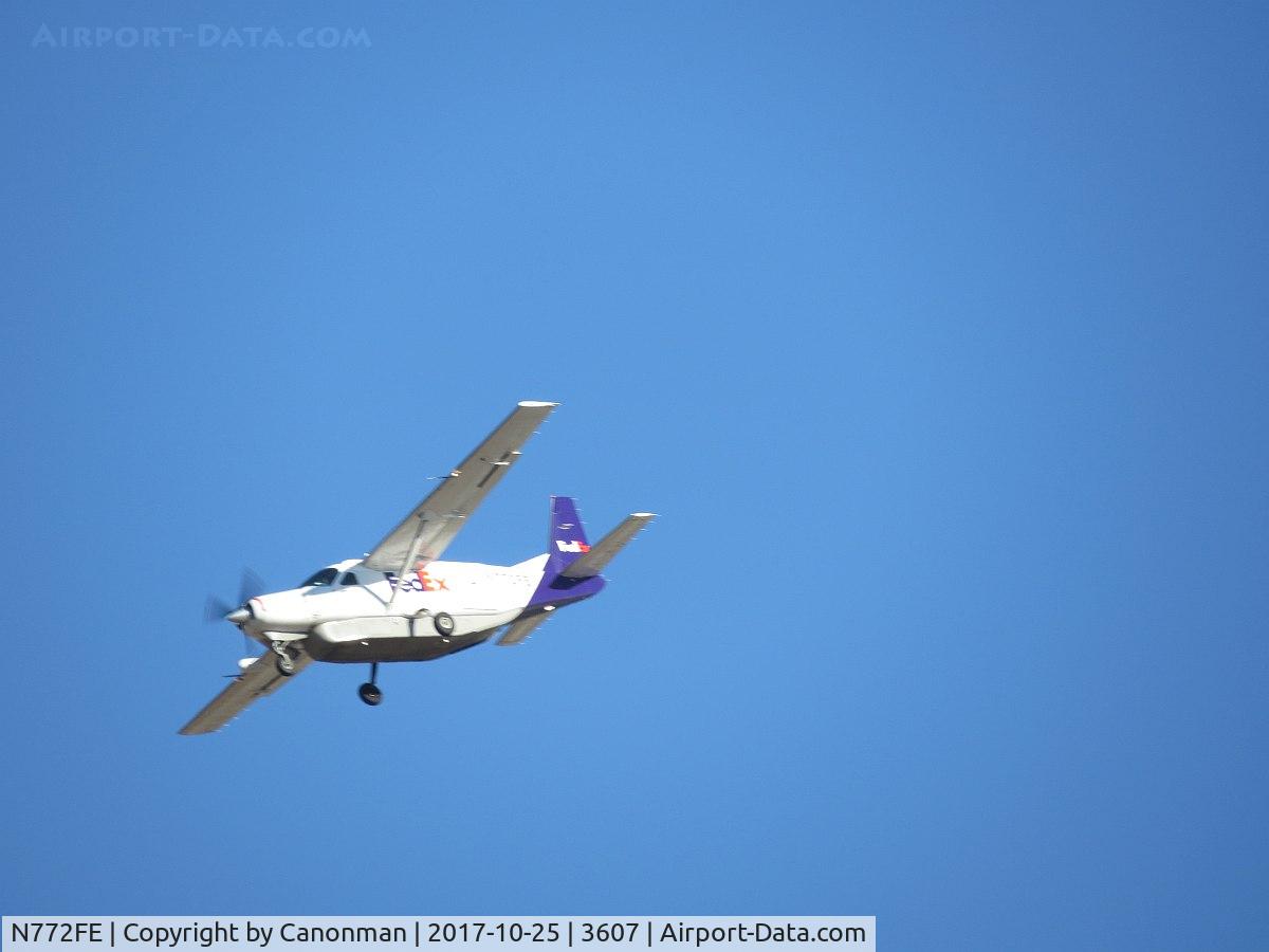 N772FE, 1991 Cessna 208B Super Cargomaster C/N 208B0268, Landing