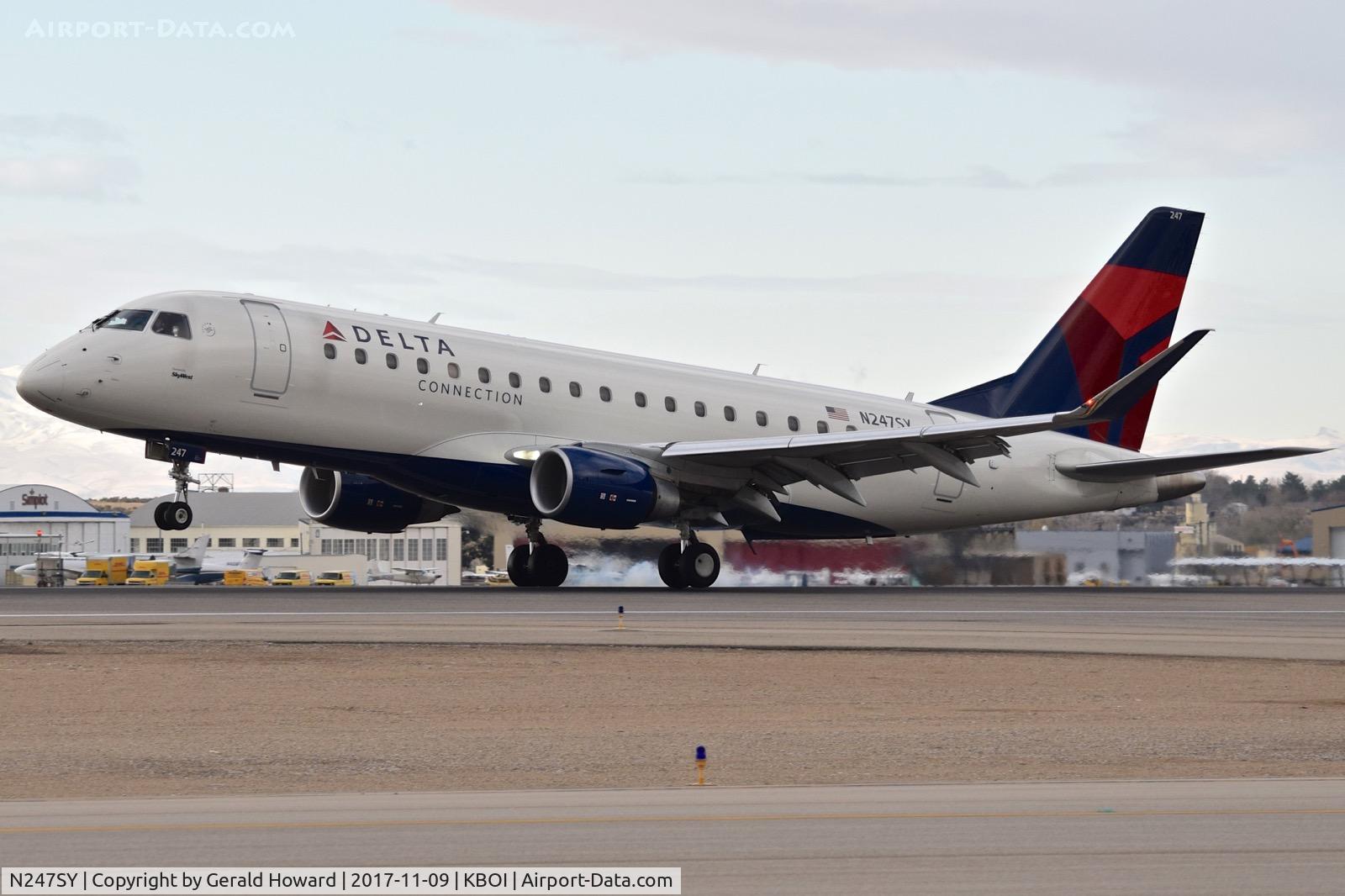 N247SY, 2016 Embraer 175LR (ERJ-170-200LR) C/N 17000608, Touch down on RWY 10L.