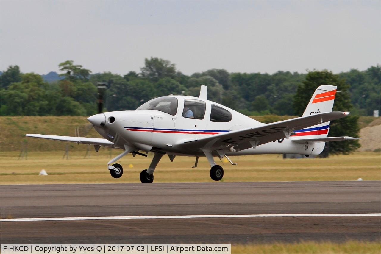 F-HKCD, Cirrus SR20 C/N 2186, Cirrus SR20, Take off rwy 29, St Dizier-Robinson Air Base 113 (LFSI) Open day 2017