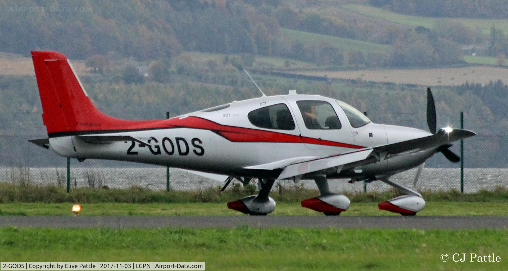2-GODS, Cirrus SR22T C/N 1070, Landing at Dundee