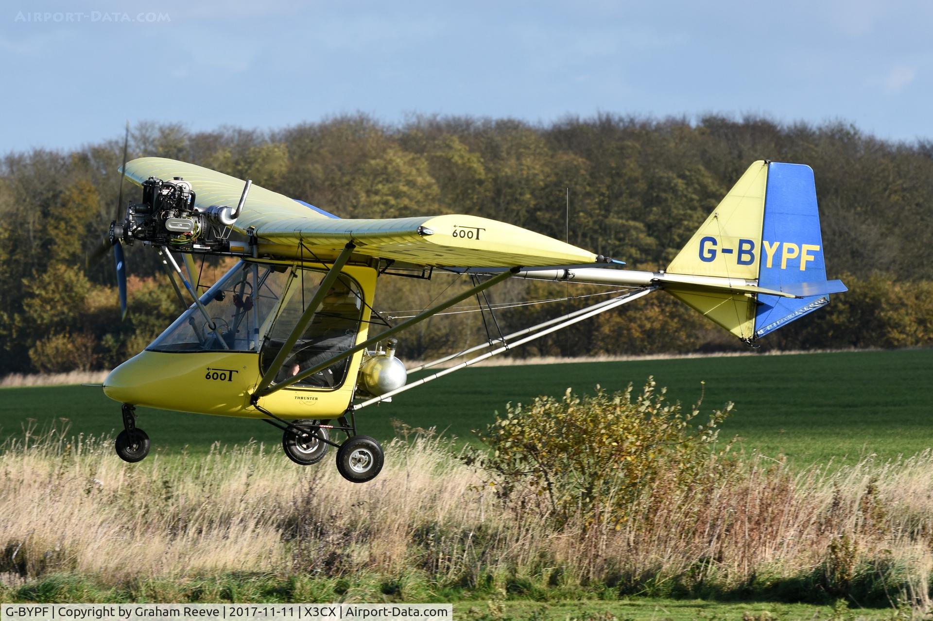 G-BYPF, 1999 Thruster Sprint T600N C/N 9089-T600N-034, Landing at Northrepps.