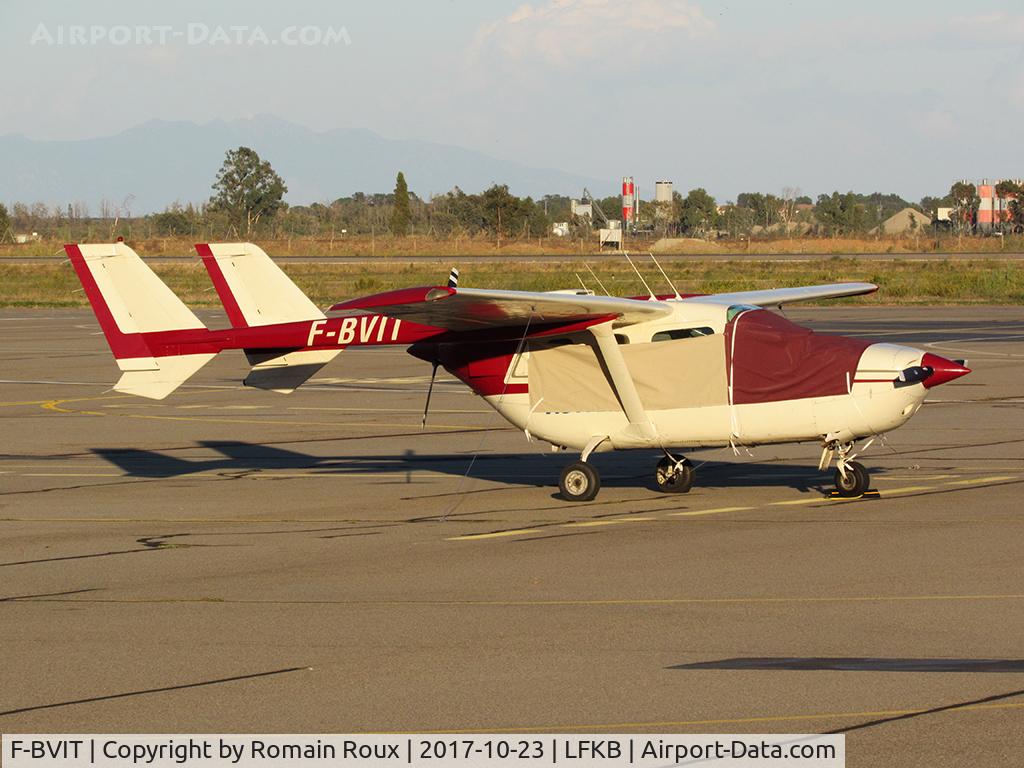 F-BVIT, Reims F337G Super Skymaster C/N 0066, Parked