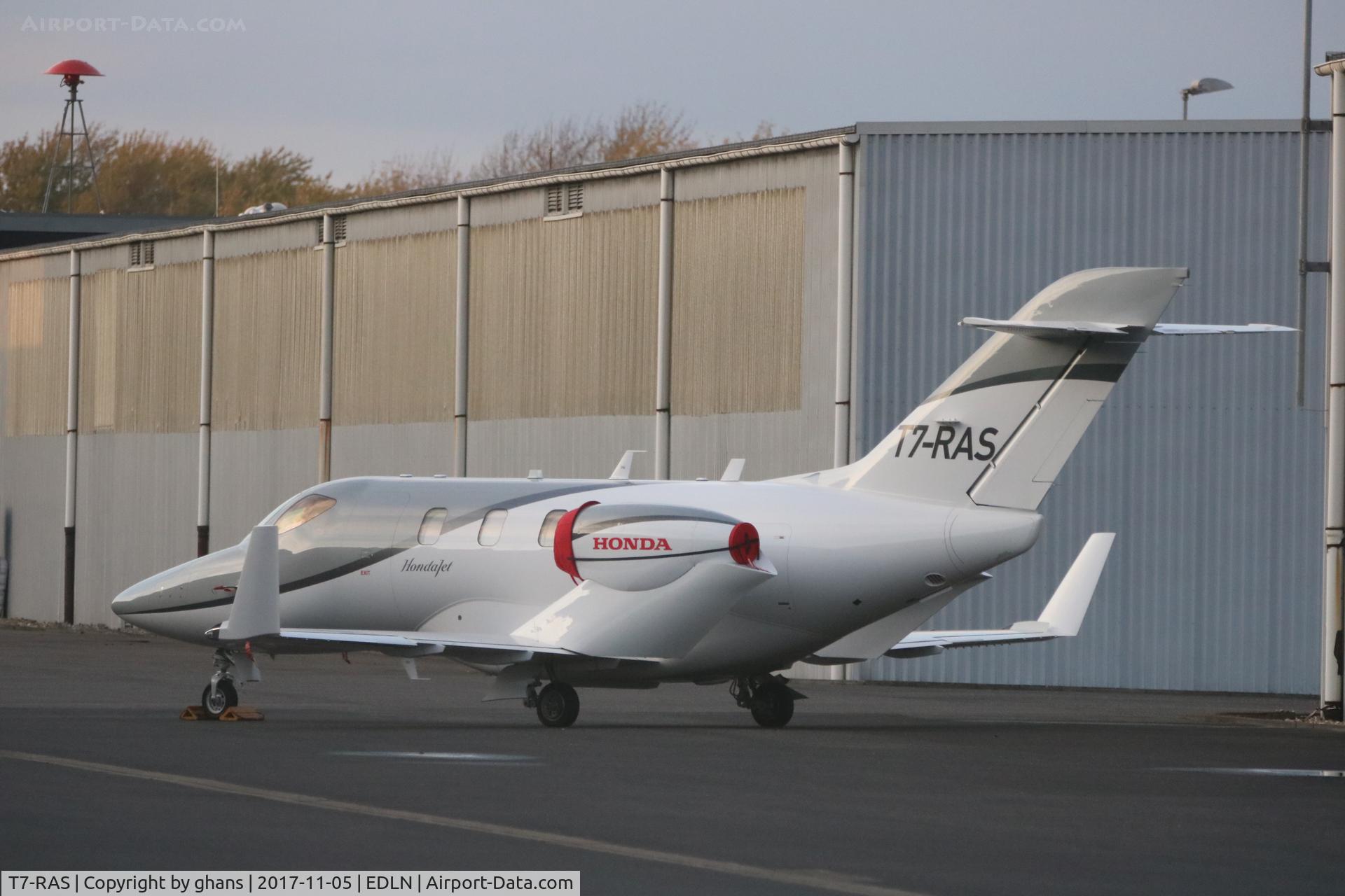 T7-RAS, 2017 Honda HA-420 HondaJet C/N 42000060, Parked between the hangars
