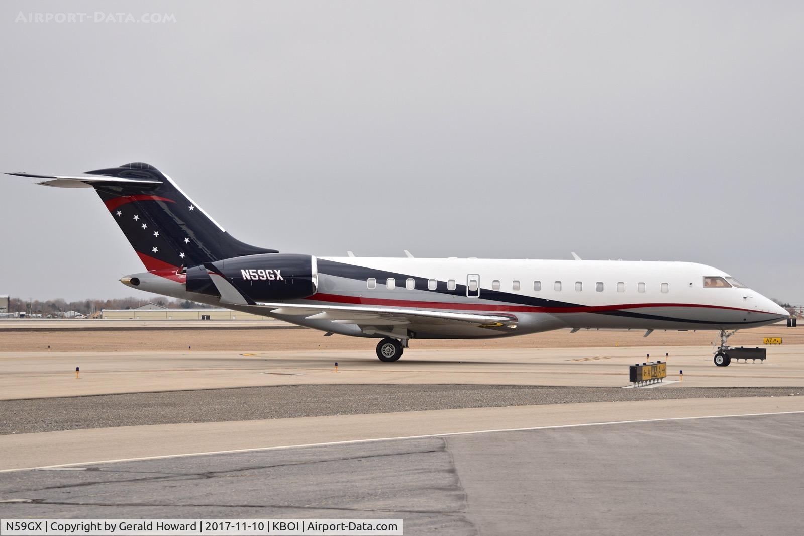 N59GX, 2000 Bombardier BD-700-1A10 Global Express C/N 9059, Taxiing to the north GA ramp.