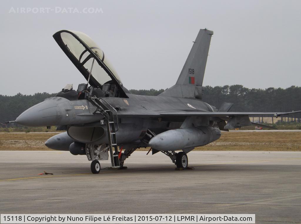15118, Lockheed F-16B Fighting Falcon C/N AB-01, Static display.