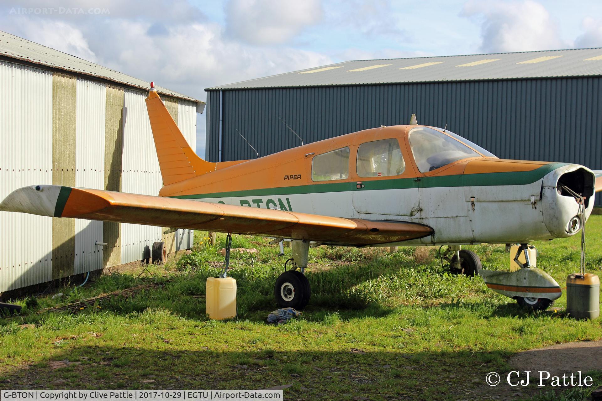 G-BTON, 1974 Piper PA-28-140 Cherokee Cruiser C/N 28-7425343, Out of service at Dunkeswell